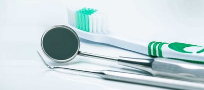 Lockere Zähne – welche Ursachen und Präventionsmaßnahmen gibt es?