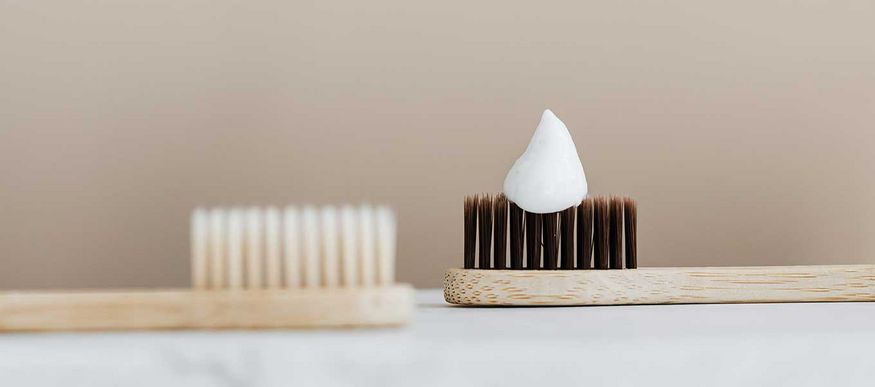 DentNet Ratgeber - Zahnpasta – die Putzhilfe aus der Tube DentNet Ratgeber - Zahnpasta – die Putzhilfe aus der Tube