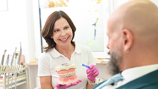 DentNet Zahnarztpraxis Dr. Michael Pampel in Coburg: Praxisimpression 4