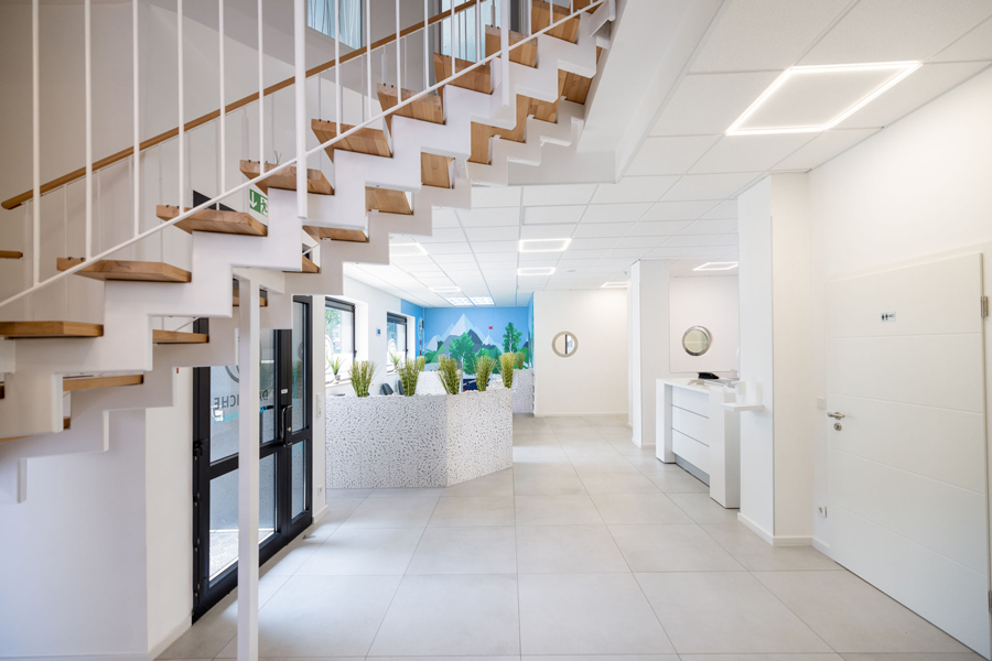 Zahnarzt Khodr Darwiche in Essen Eingangsbereich