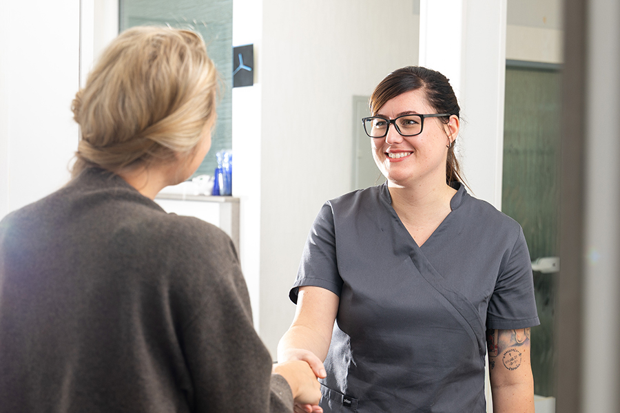 Zahnarzt Stefan Fastabend in Bochum: Praxisimpression Lächeln