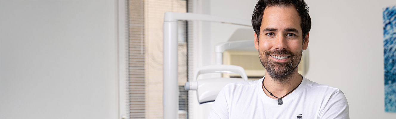 Zahnarzt in Bochum: Stefan Fastabend Titelbild