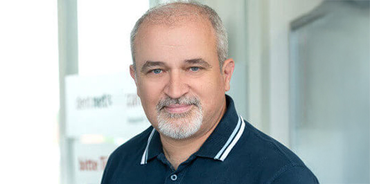 Zahnarzt: Dr. med. Renato Illes