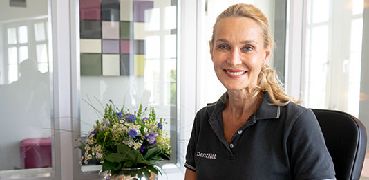 Zahnarztpraxis DentNet Zahnärzte Siegburg - Dr. Bettina Meinecke-Jordan Zahnarztpraxis DentNet Zahnärzte Siegburg - Dr. Bettina Meinecke-Jordan