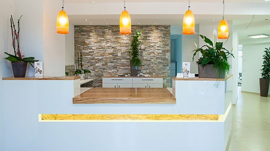 Dentalzentrum Schorndorf - Zahnarzt Ilias Naros - Empfang 2