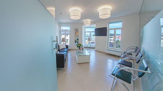 Dentalzentrum Schorndorf - Zahnarzt Ilias Naros - Wartebereich
