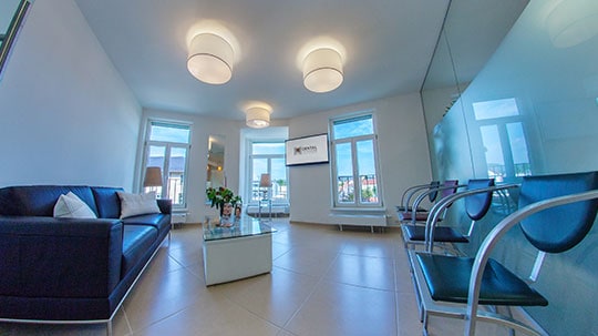 Dentalzentrum Schorndorf - Zahnarzt Ilias Naros - Warteraum
