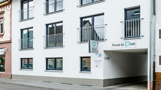 Zahnarztpraxis Dr. Jörn Piehl in Mannheim - Praxisimpressionen 12