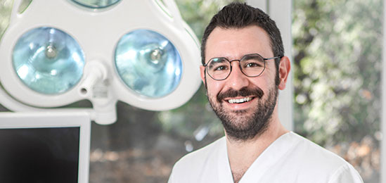 Alexandros Mekiamos – M.Sc. Endodontie Alexandros Mekiamos – M.Sc. Endodontie