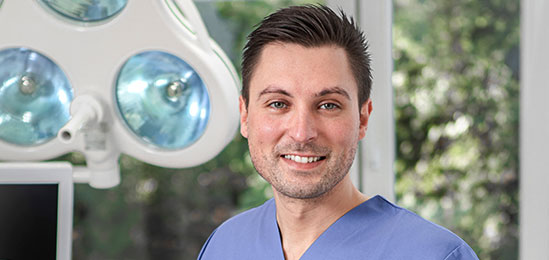 Dr. Deyan Novakovsi – Implantologie Dr. Deyan Novakovsi – Implantologie