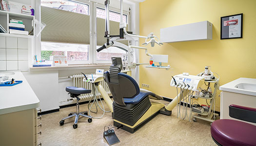 Zahnarztpraxis Elena Schmidt in Paderborn - Behandlungszimmer
