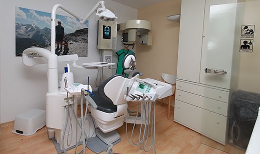 Zahnarztpraxis Ulrich Teichmann in Ginsheim-Gustavsburg - Parodontosebehandlung