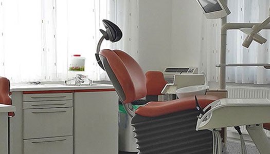 Zahnarztpraxis Weissert in Sachsenheim - Professionelle Zahnreinigung