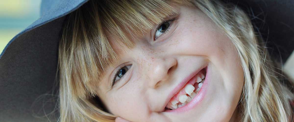DentNet - Ratgeber - Kinder lachen mehr als Erwachsene