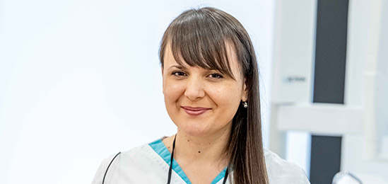 Zahnärtzin: Arjola Oka